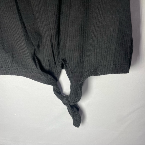 SWS Essentials Black Crop Top 🖤 - Picture 4 of 4